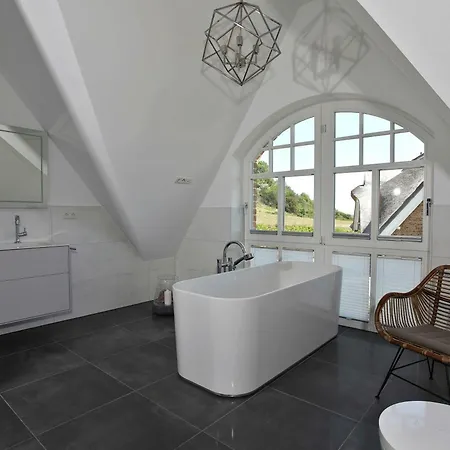 Strandhaeuser - Haus 5 Ruden Mit Meerblick *