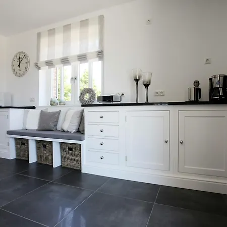 Strandhaeuser - Haus 5 Ruden Mit Meerblick *