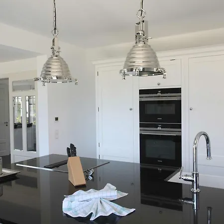 Strandhaeuser - Haus 5 Ruden Mit Meerblick Lobbe